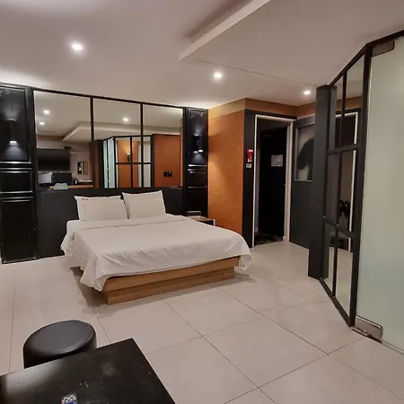Jamsil Funny Hotel